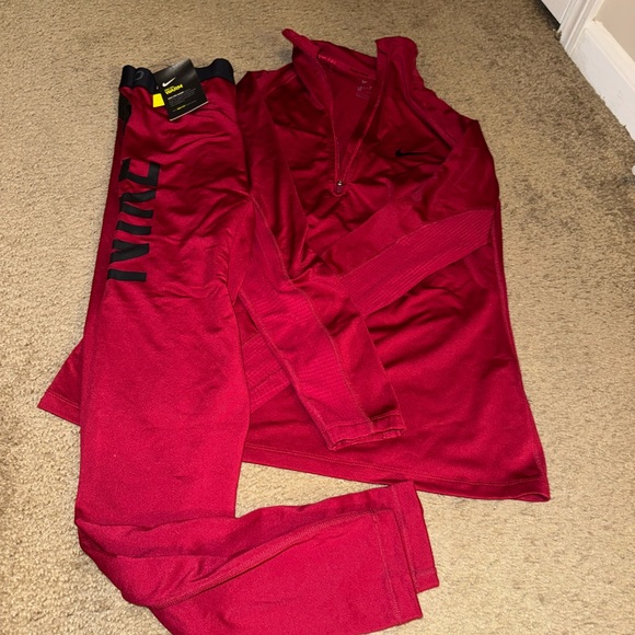 Maroon Nike matching set 
Leggings and jacket 
Leggings never worn
Both medium - Picture 1 of 6